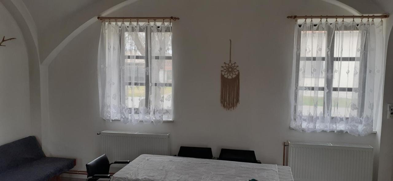 Farma Macas Villa Lázně Bohdaneč Buitenkant foto