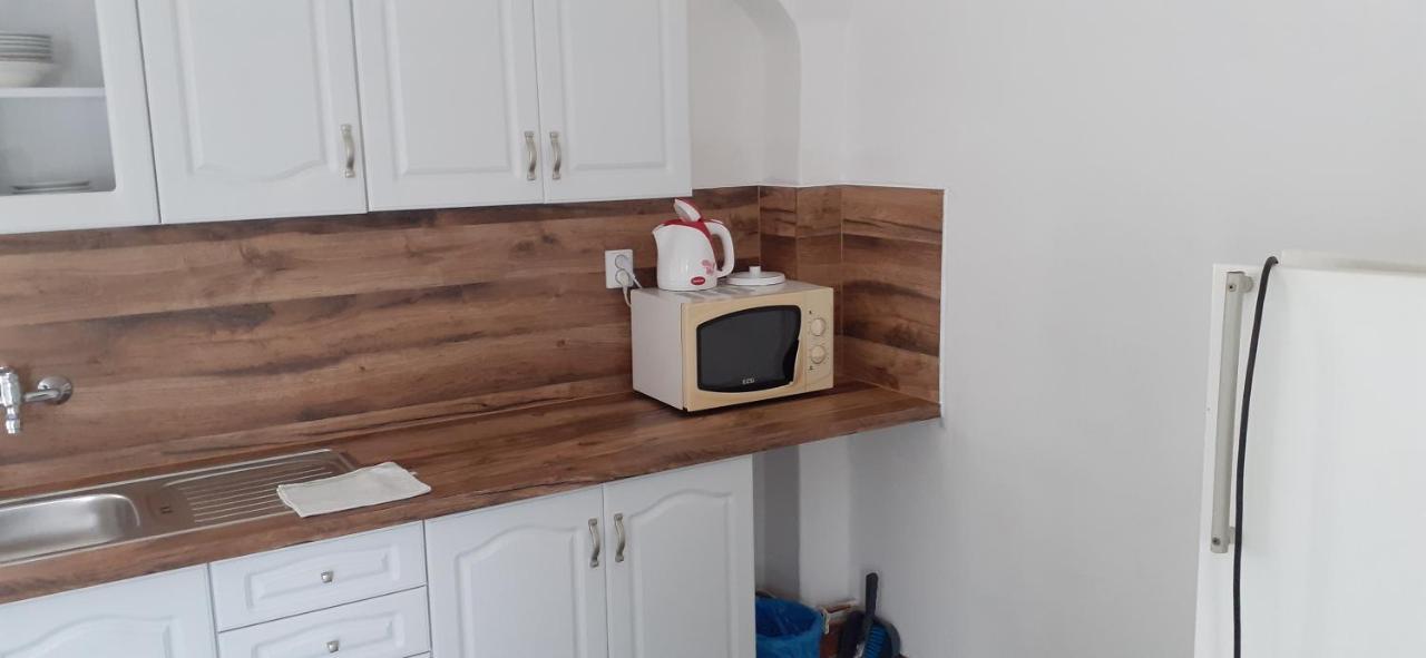 Farma Macas Villa Lázně Bohdaneč Buitenkant foto