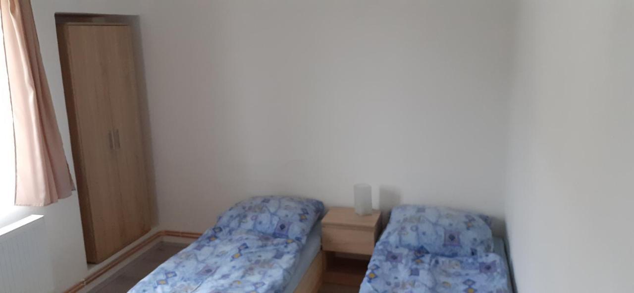 Farma Macas Villa Lázně Bohdaneč Buitenkant foto